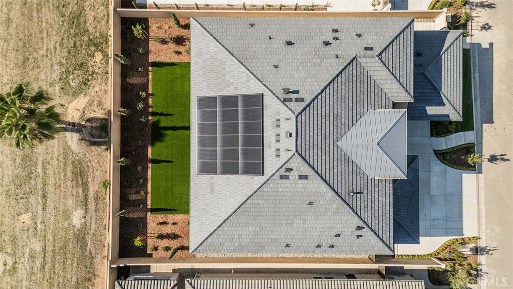 2315 E Courtside Dr, Fresno, CA 93730