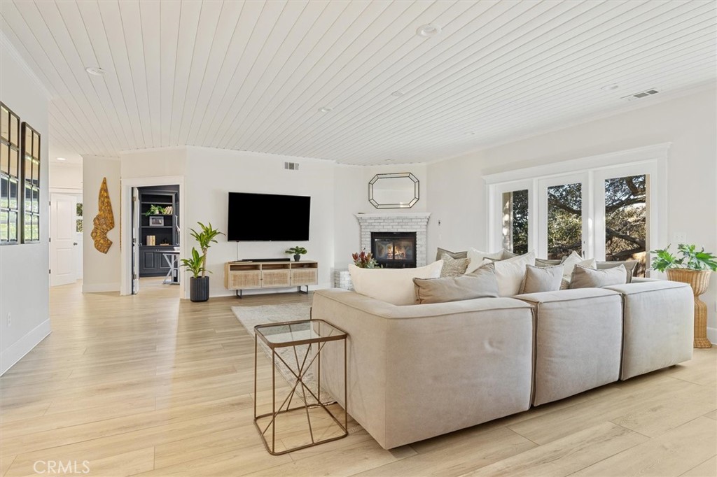 190 Country Club, San Luis Obispo, CA 93401