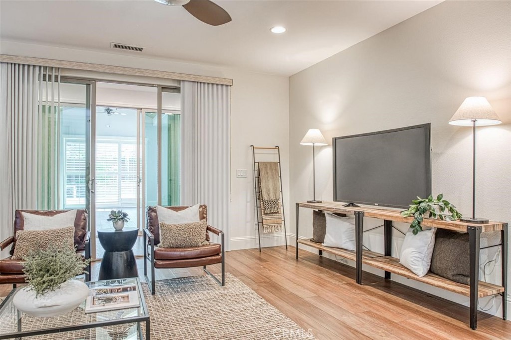 1867 N Rector, Fresno, CA 93619