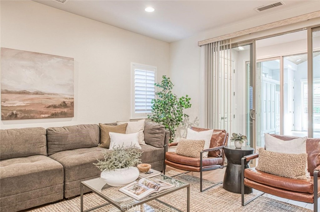 1867 N Rector, Fresno, CA 93619