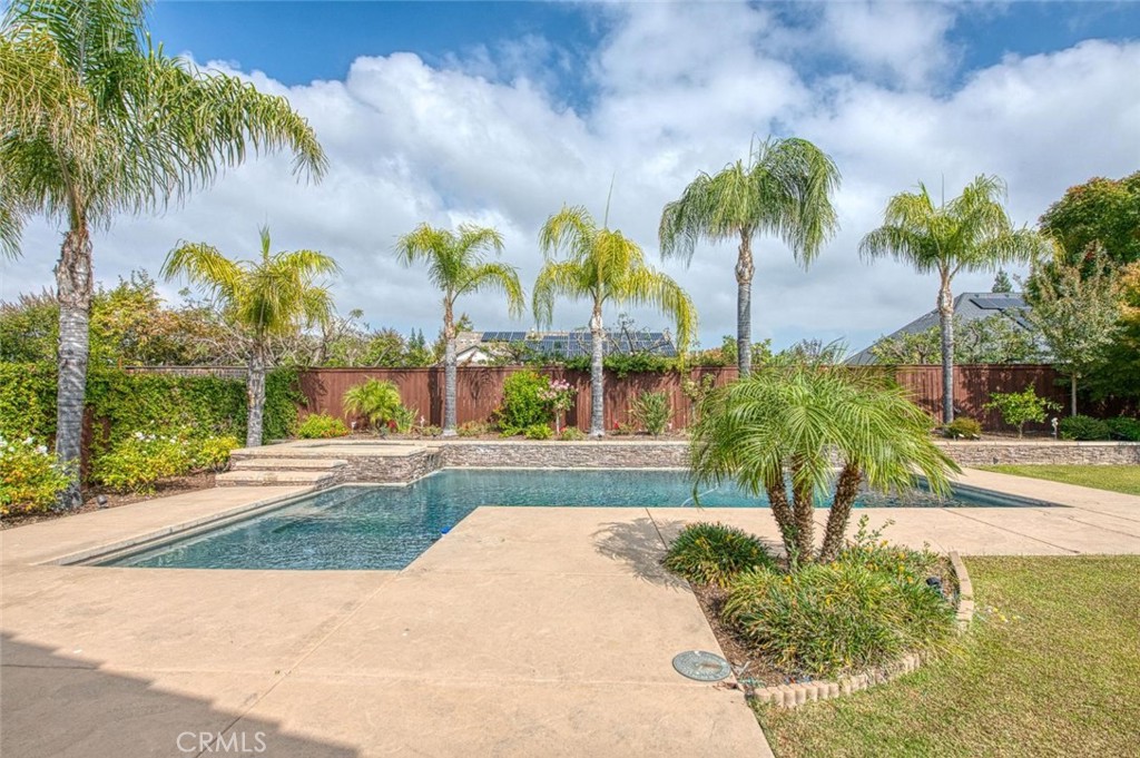 1867 N Rector, Fresno, CA 93619