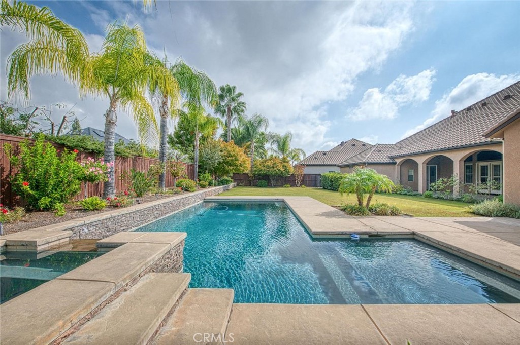1867 N Rector, Fresno, CA 93619
