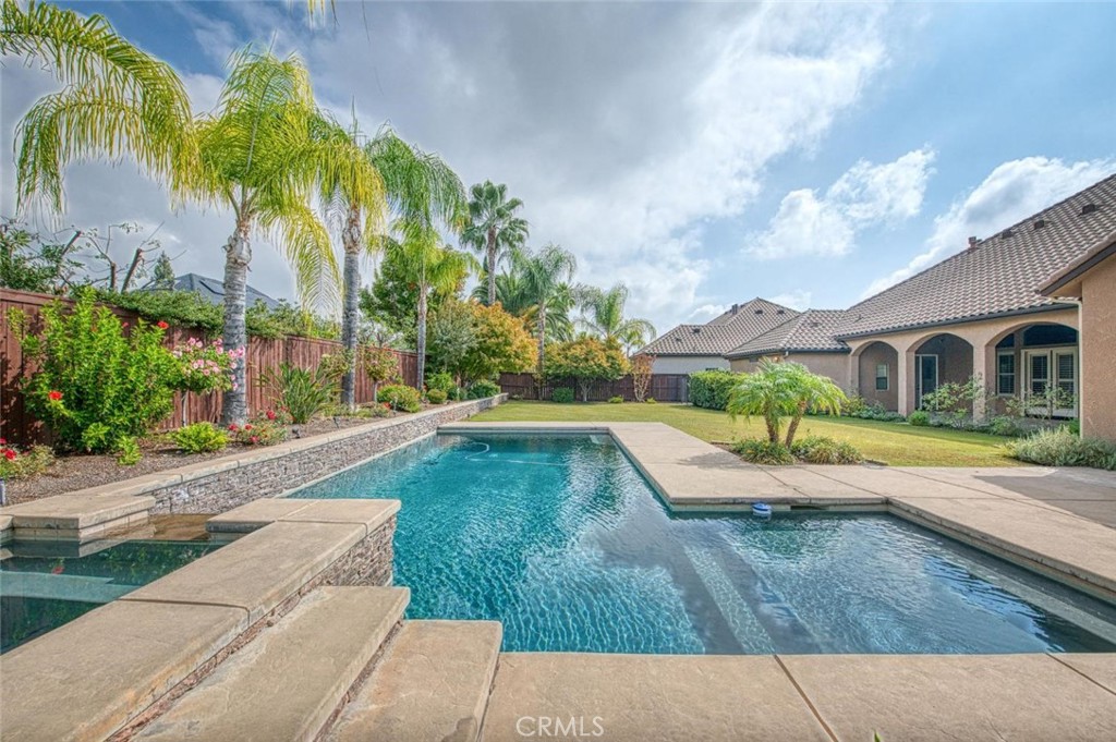 1867 N Rector, Fresno, CA 93619