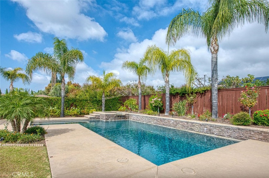 1867 N Rector, Fresno, CA 93619
