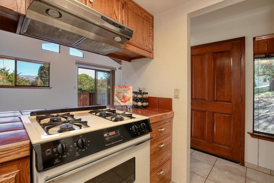 2550 Emerson Rd, Cambria, CA 93428