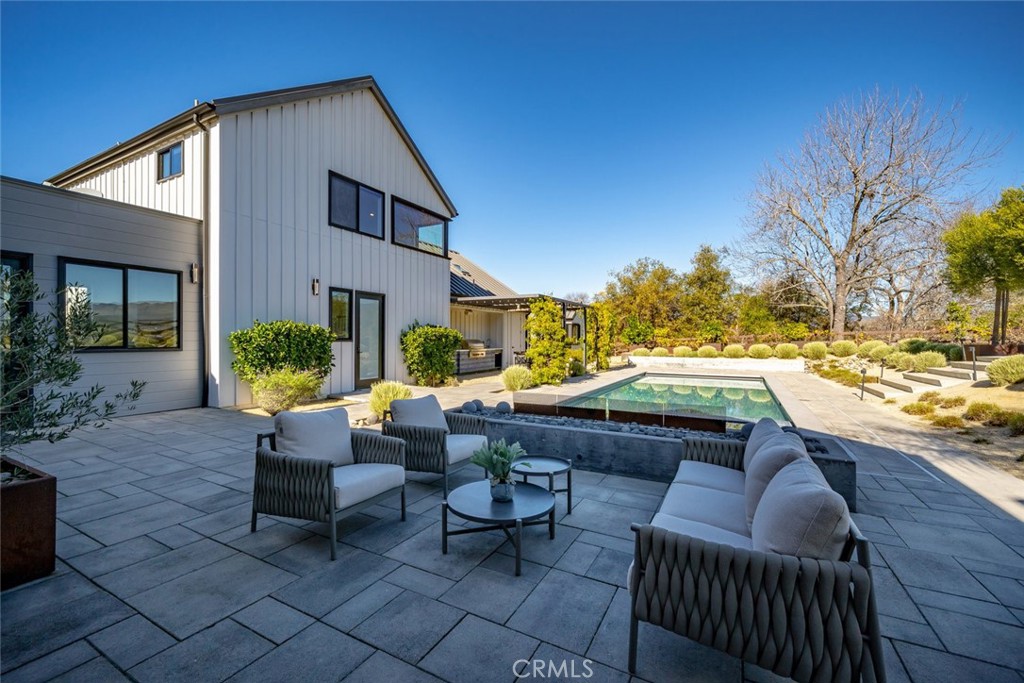 280 Jespersen Ln, San Luis Obispo, CA 93401