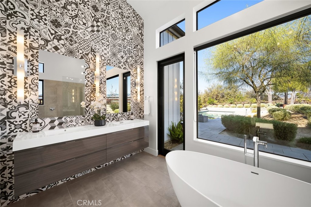 280 Jespersen Ln, San Luis Obispo, CA 93401