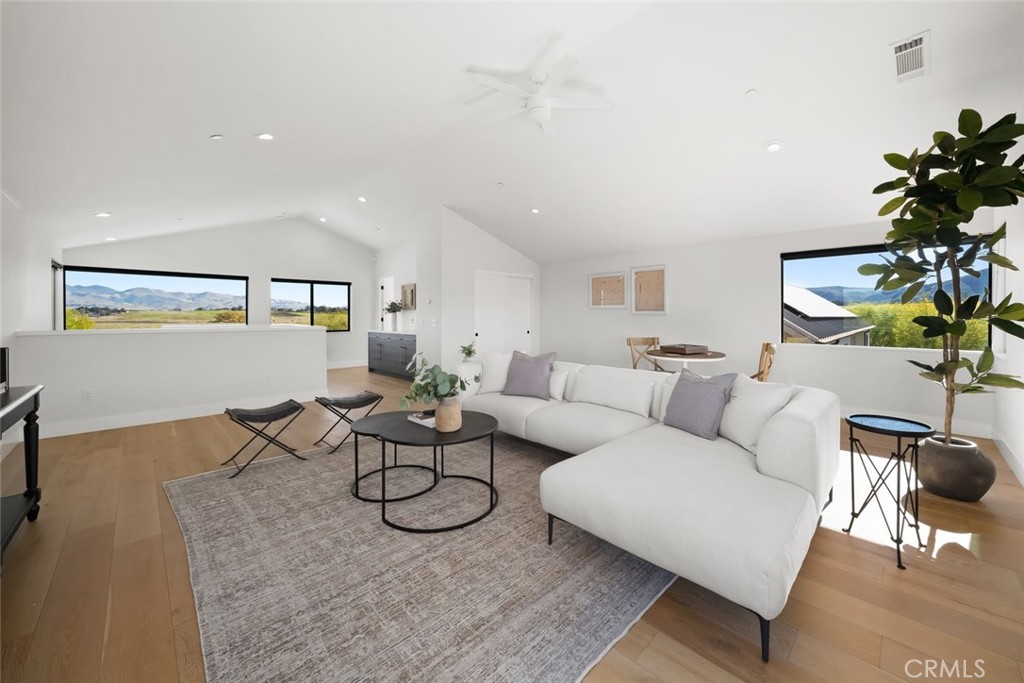 280 Jespersen Ln, San Luis Obispo, CA 93401