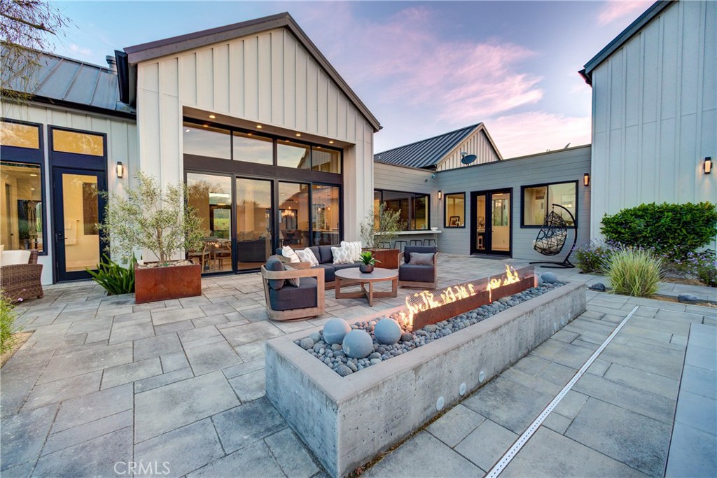 280 Jespersen Ln, San Luis Obispo, CA 93401