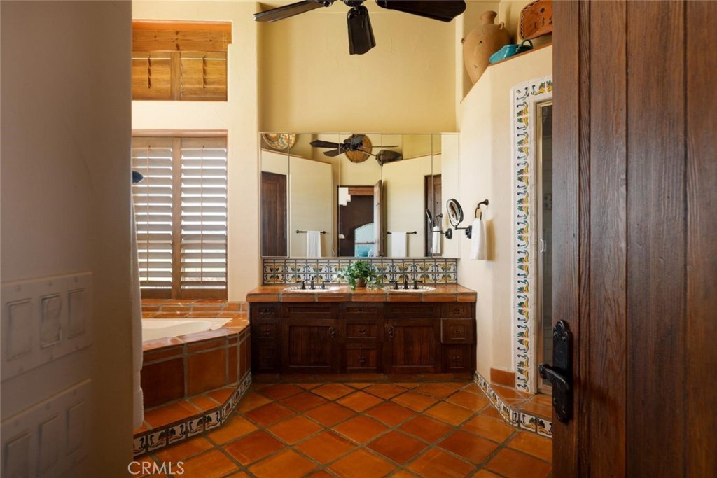 15516 N Friant Rd, Friant, CA 93626