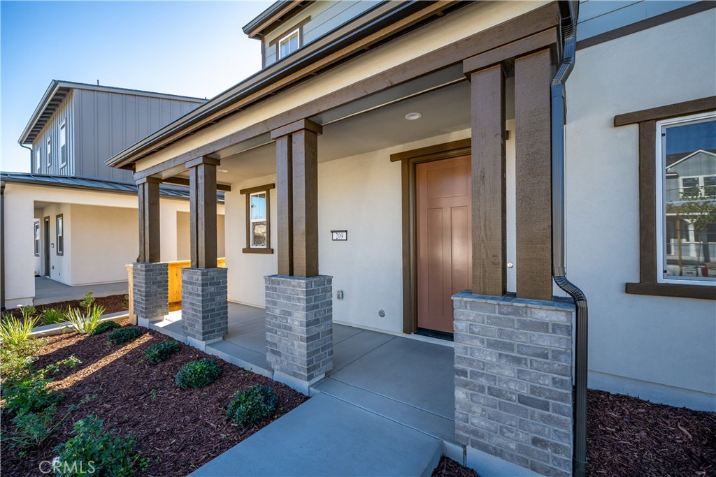 209 Foxtrot Ct, San Luis Obispo, CA 93401