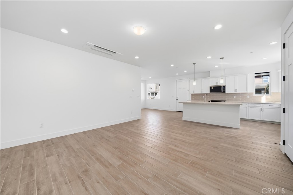 209 Foxtrot Ct, San Luis Obispo, CA 93401