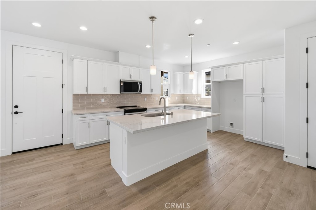 209 Foxtrot Ct, San Luis Obispo, CA 93401