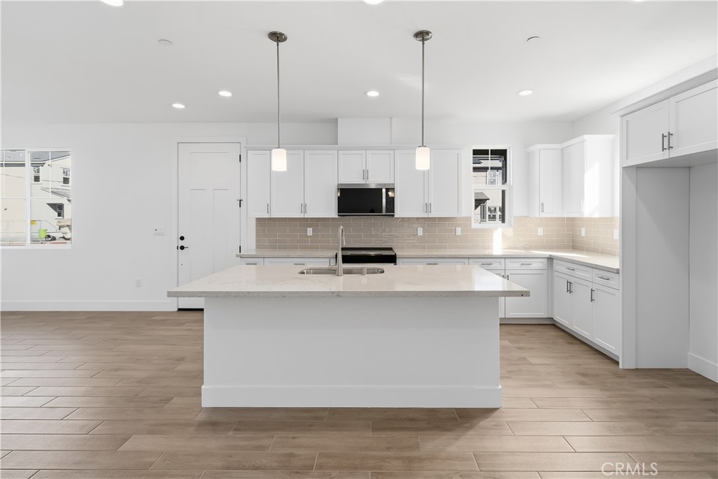 209 Foxtrot Ct, San Luis Obispo, CA 93401