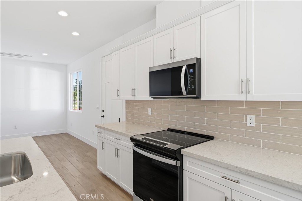 209 Foxtrot Ct, San Luis Obispo, CA 93401