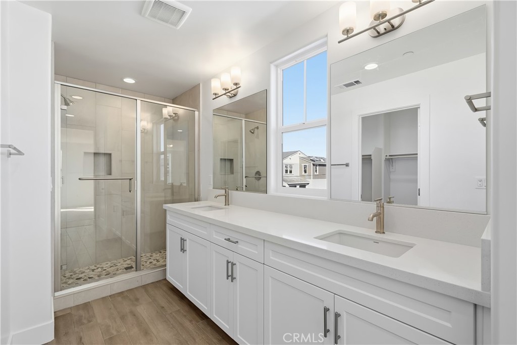 209 Foxtrot Ct, San Luis Obispo, CA 93401