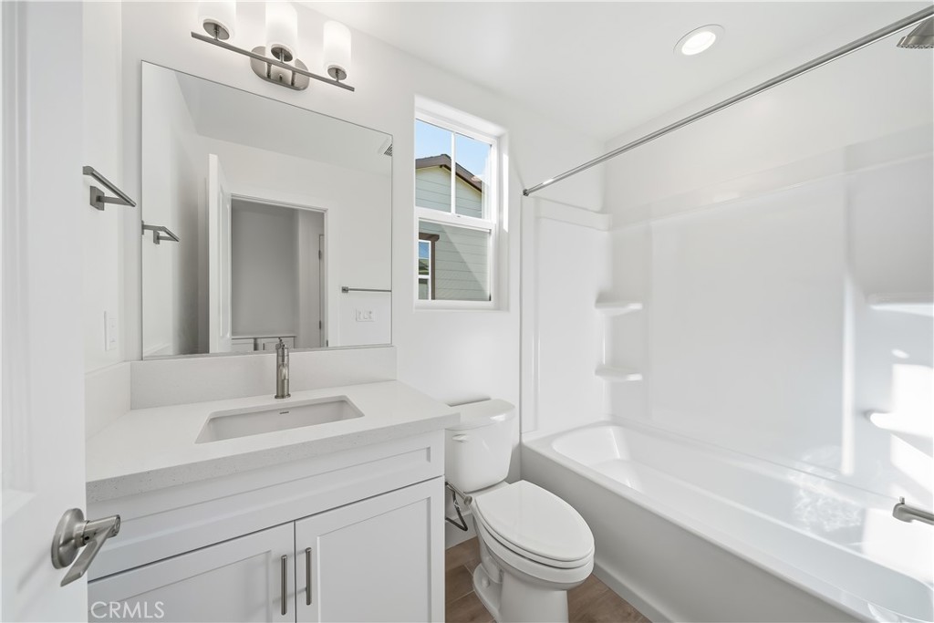 209 Foxtrot Ct, San Luis Obispo, CA 93401