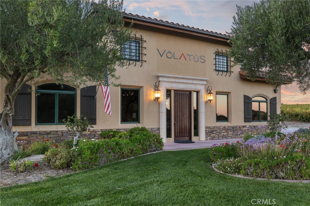 3000 Oakdale Rd., Paso Robles, CA 93446