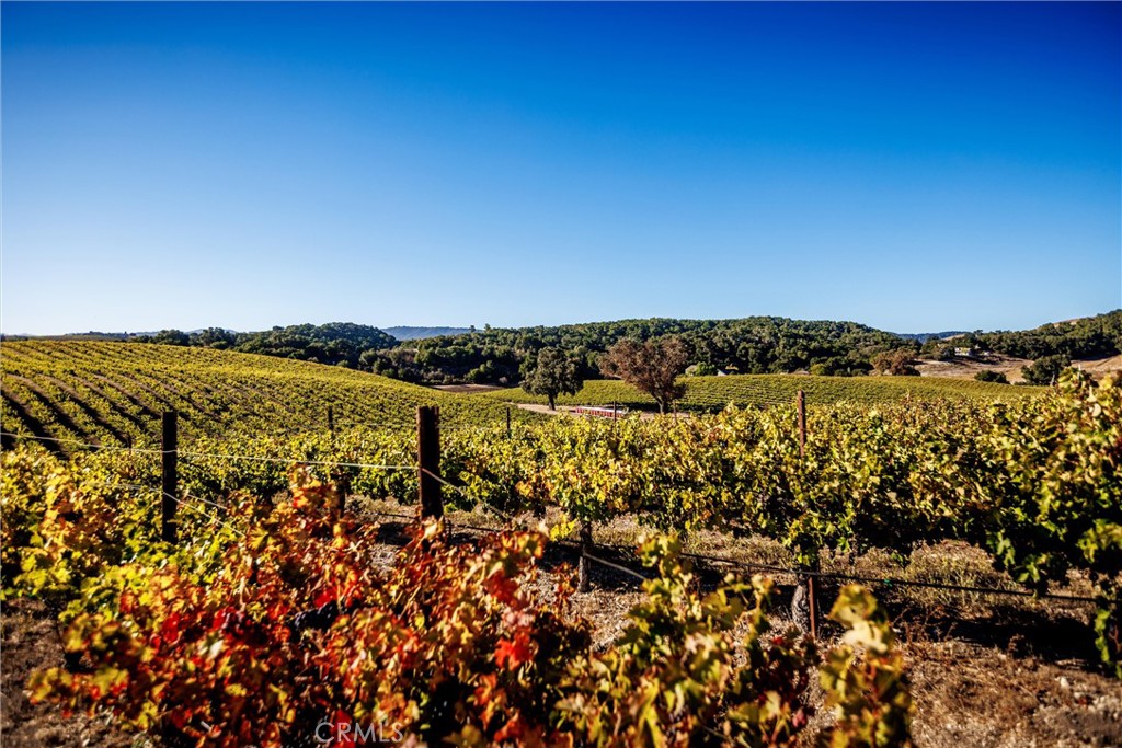 3000 Oakdale Rd., Paso Robles, CA 93446