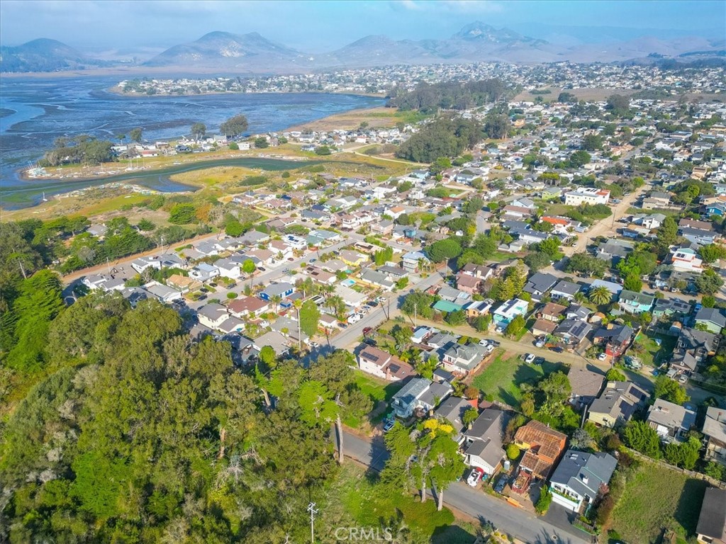 305 Henrietta Ave, Los Osos, CA 93402