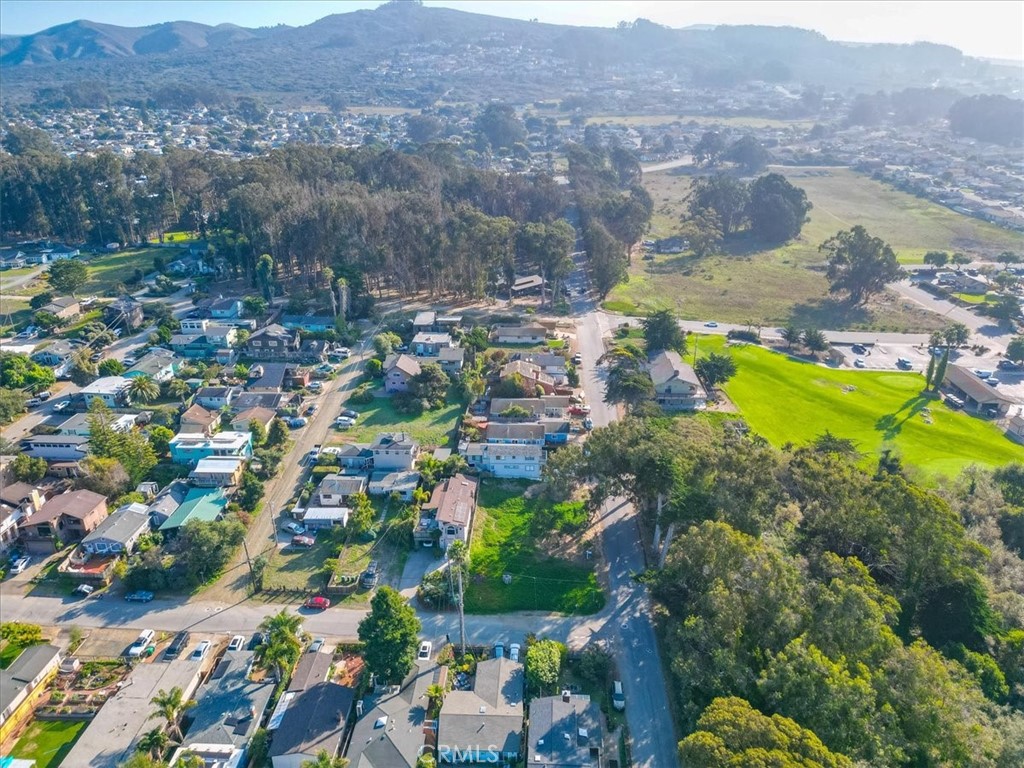 305 Henrietta Ave, Los Osos, CA 93402