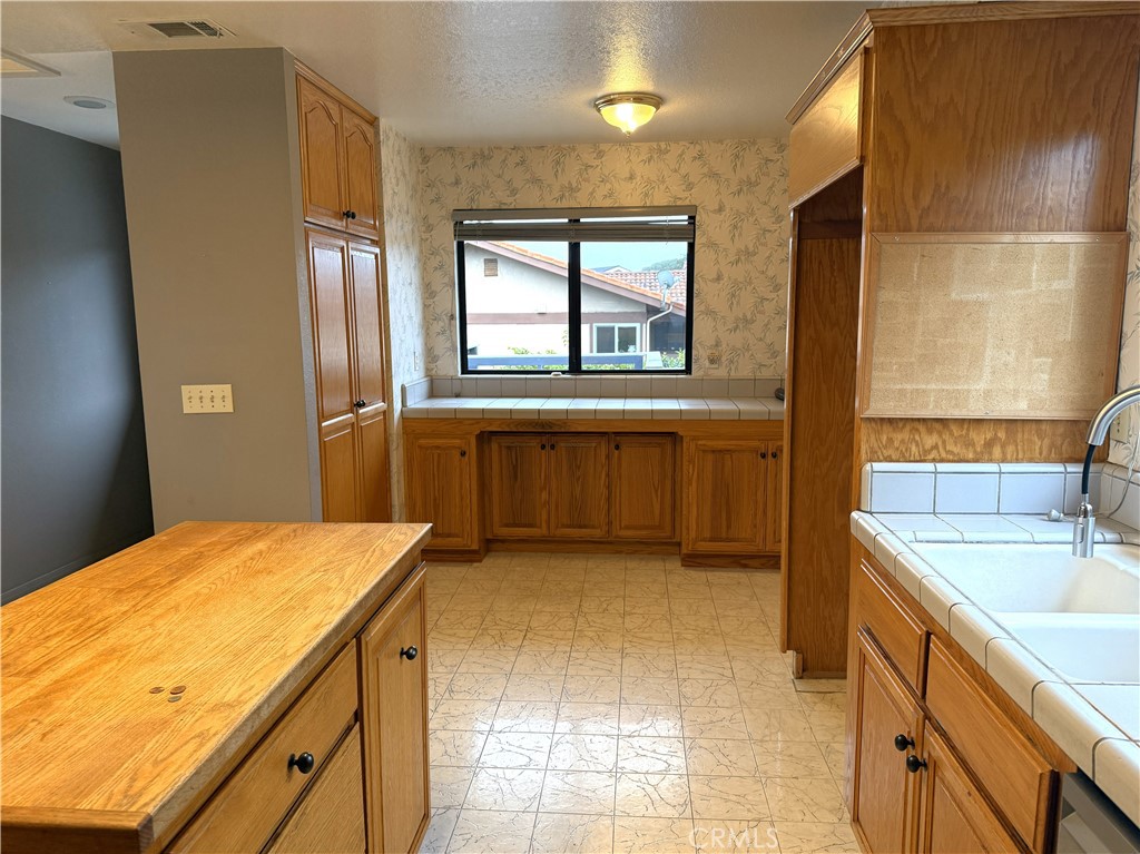 1413 Las Encinas, Los Osos, CA 93402