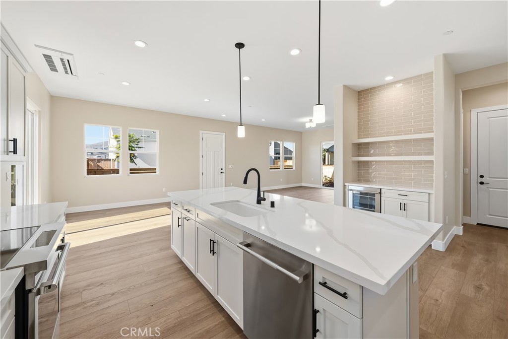 219 Foxtrot Ct, San Luis Obispo, CA 93401