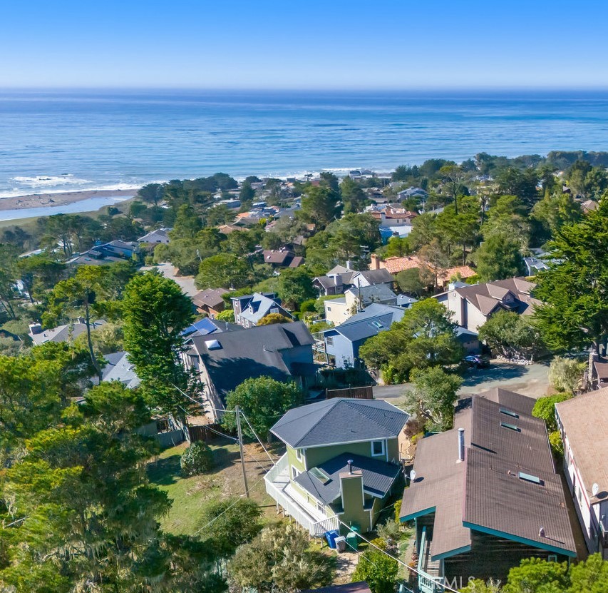523 Derby Ln, Cambria, CA 93428