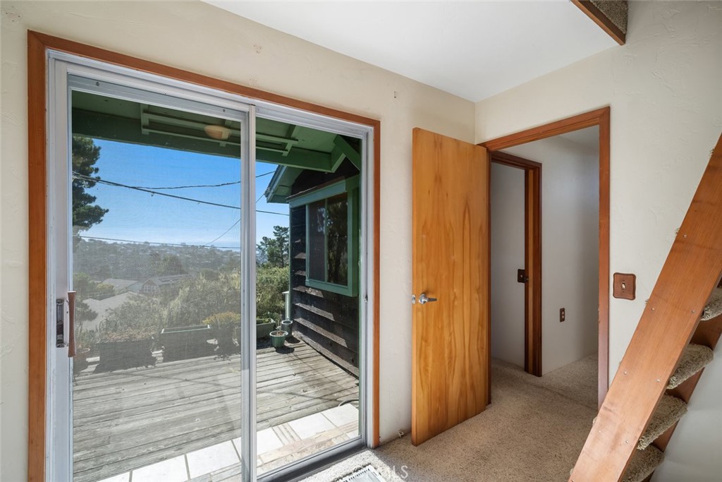 523 Derby Ln, Cambria, CA 93428