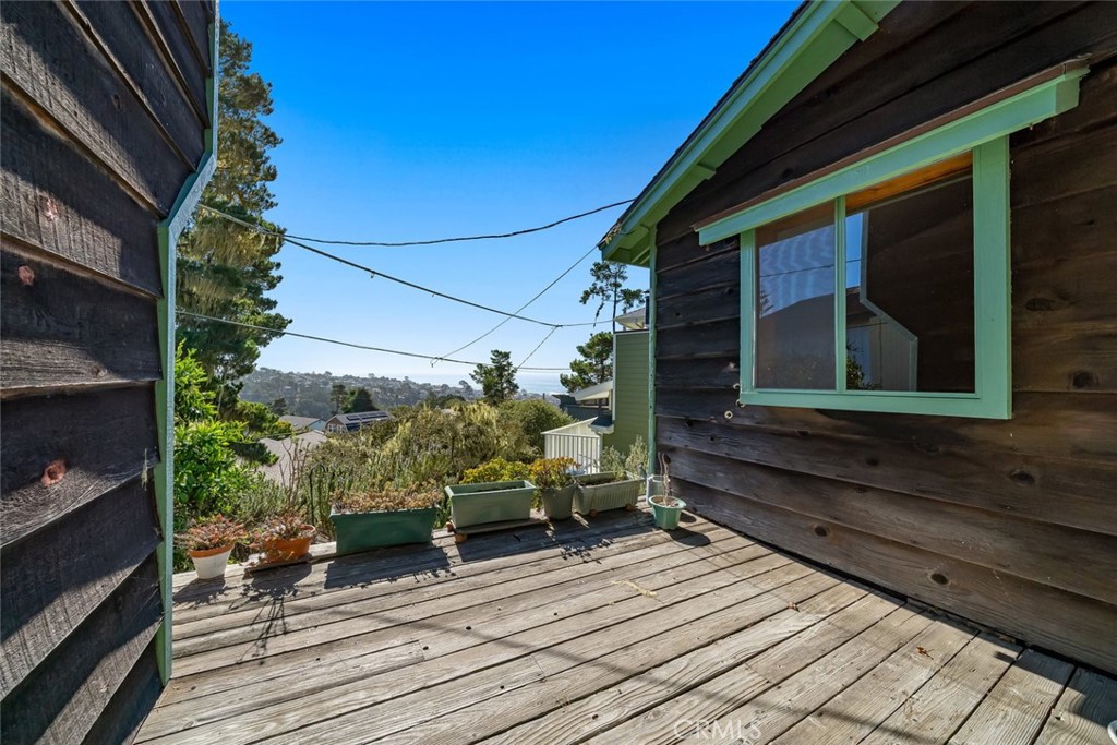 523 Derby Ln, Cambria, CA 93428