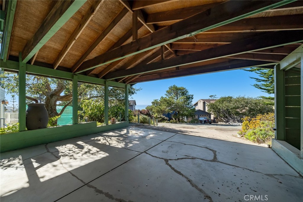 523 Derby Ln, Cambria, CA 93428