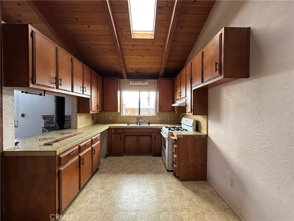 466 Zanzibar St, Morro Bay, CA 93442