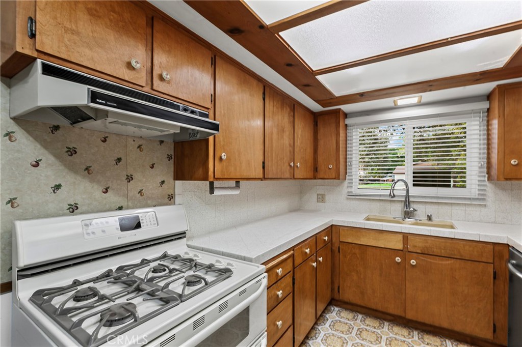 4470 Cayucos Ave, Atascadero, CA 93422