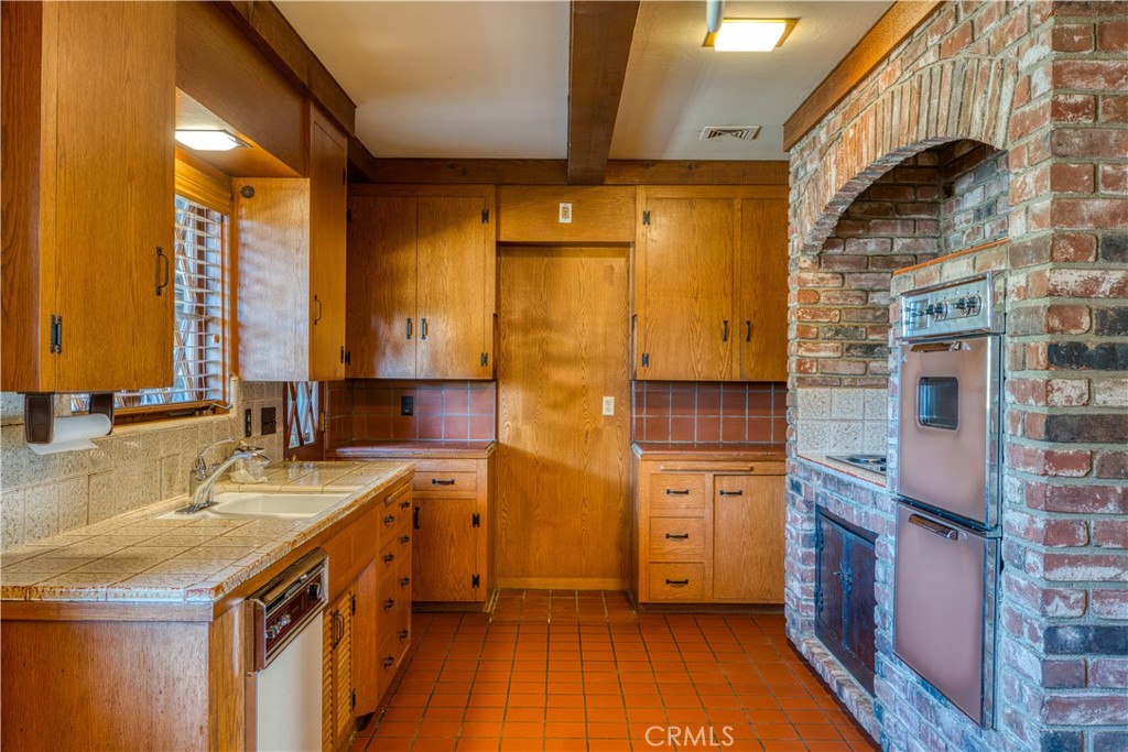25 Buena Vista Avenue, San Luis Obispo, CA 93405