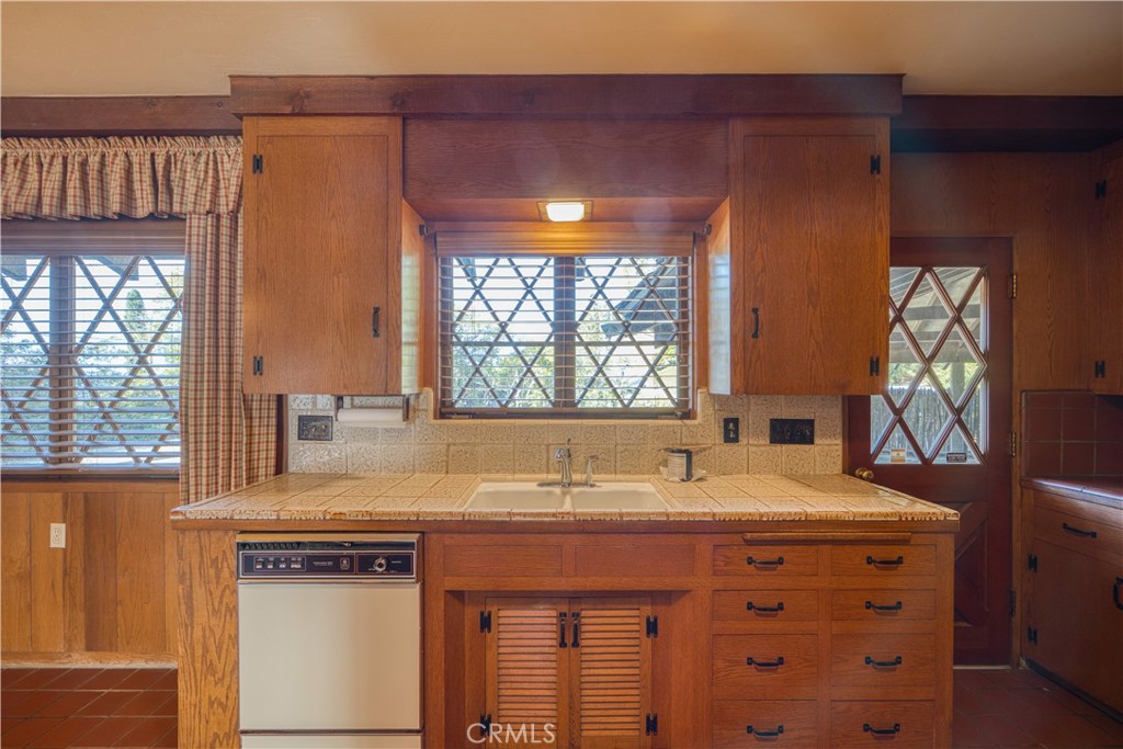 25 Buena Vista Avenue, San Luis Obispo, CA 93405