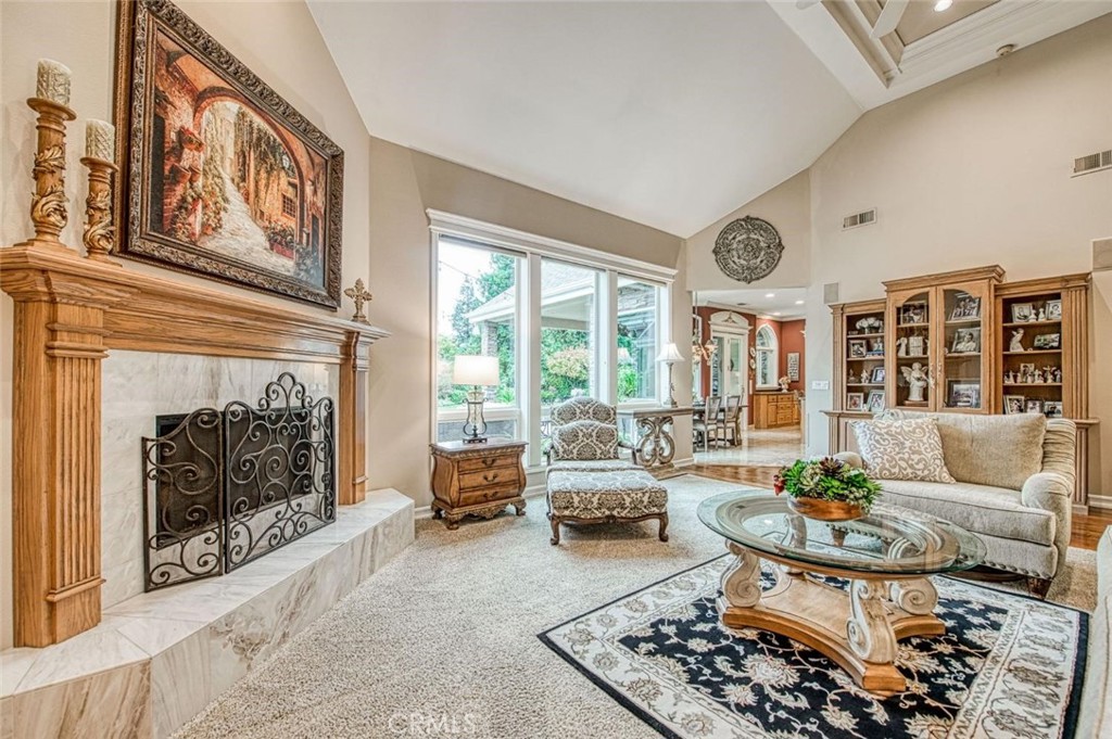 1181 E Newhall, Fresno, CA 93720