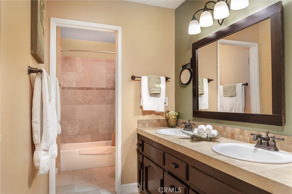 21 Green Ct, Paso Robles, CA 93446