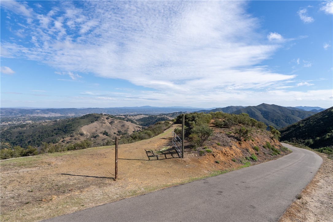 13730 Falcon, Atascadero, CA 93422