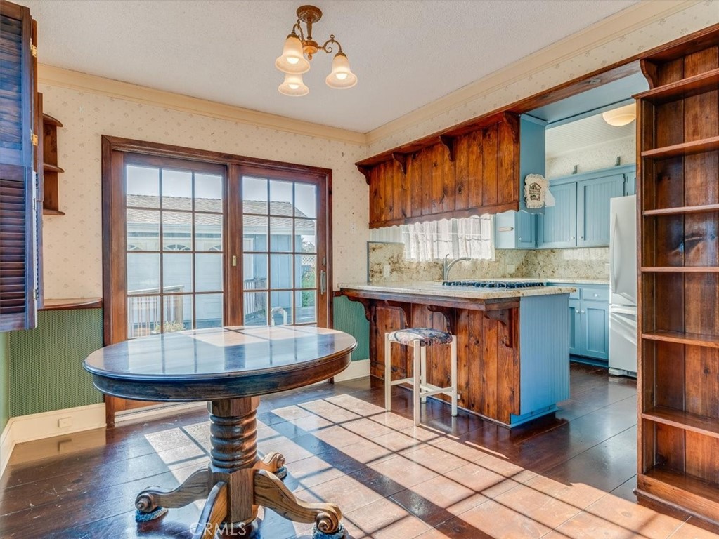 2910 Burton Dr, Cambria, CA 93428