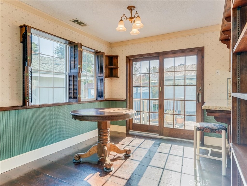 2910 Burton Dr, Cambria, CA 93428