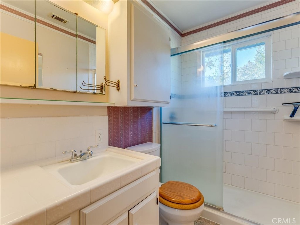 2910 Burton Dr, Cambria, CA 93428