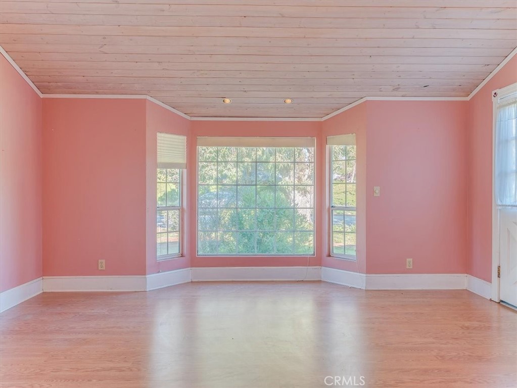 2910 Burton Dr, Cambria, CA 93428