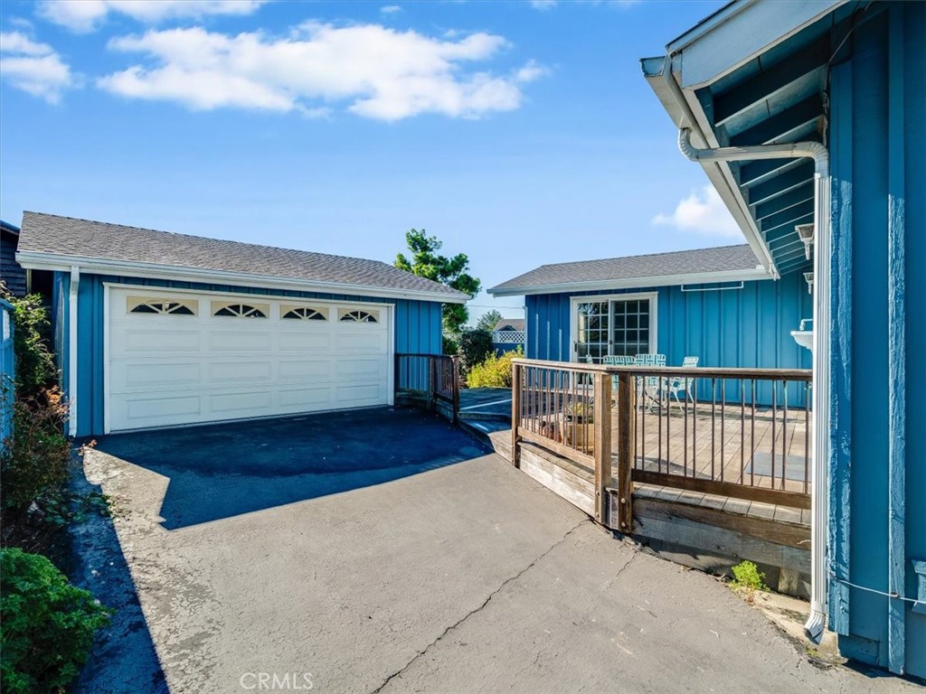 2910 Burton Dr, Cambria, CA 93428