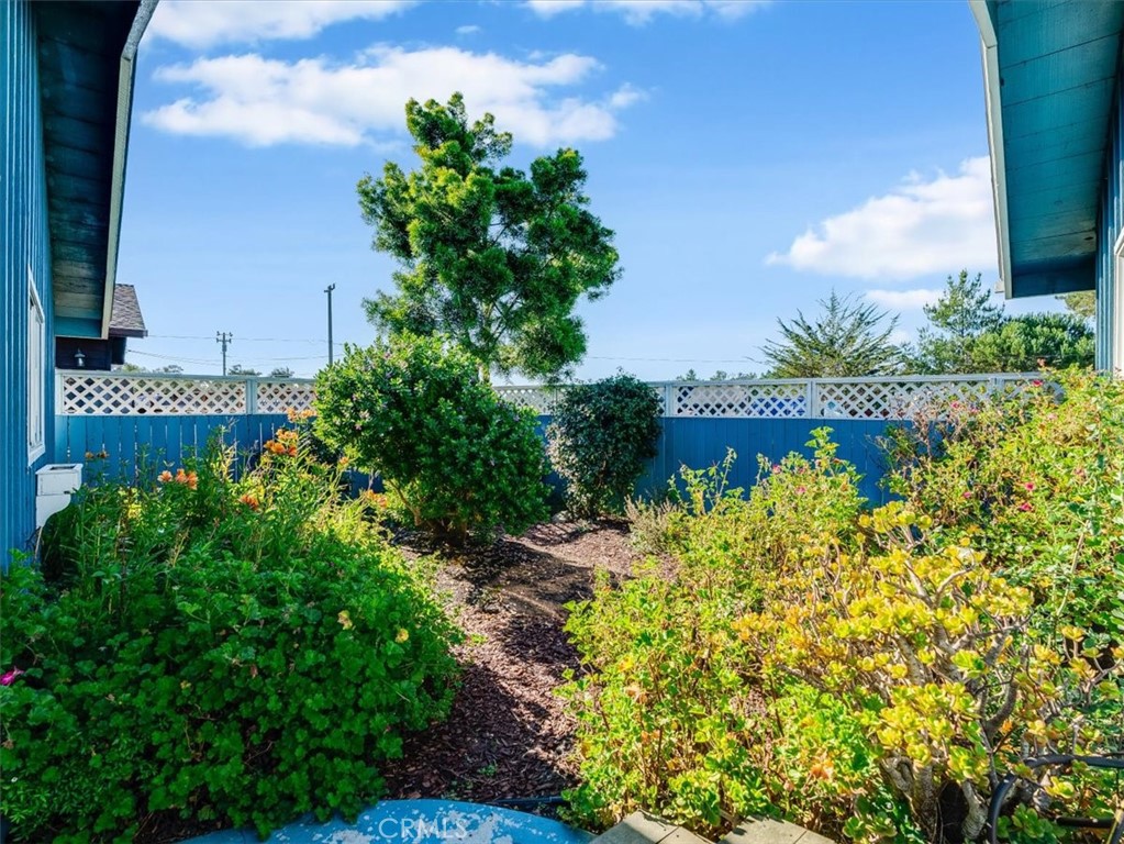 2910 Burton Dr, Cambria, CA 93428