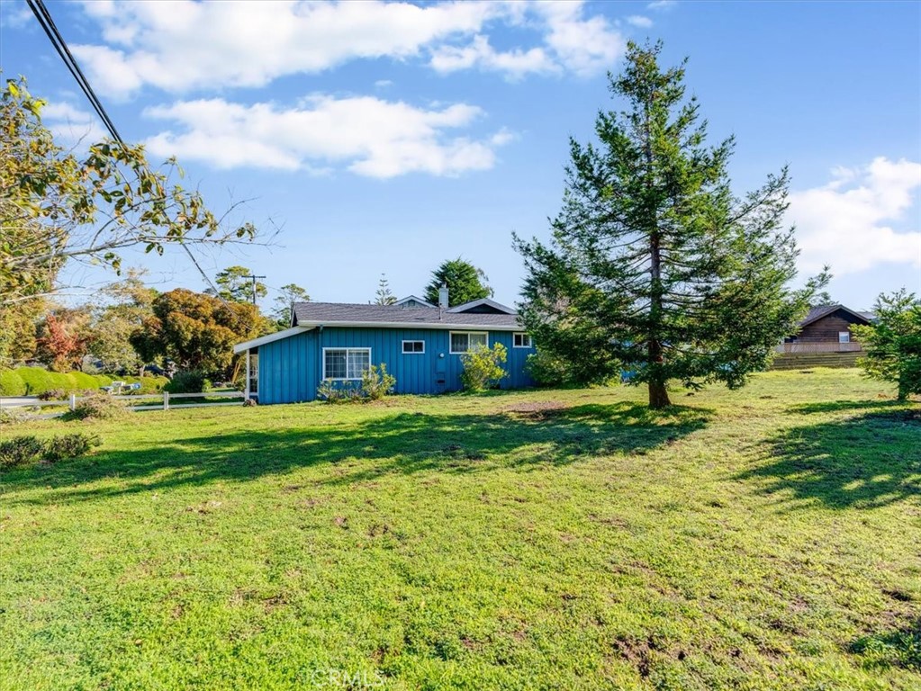 2910 Burton Dr, Cambria, CA 93428