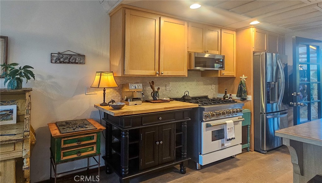 631 Warwick, Cambria, CA 93428