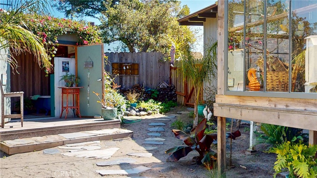 631 Warwick, Cambria, CA 93428