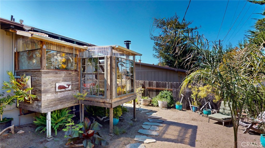 631 Warwick, Cambria, CA 93428