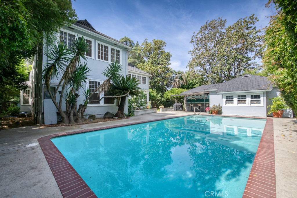 605 E Home Ave, Fresno, CA 93728