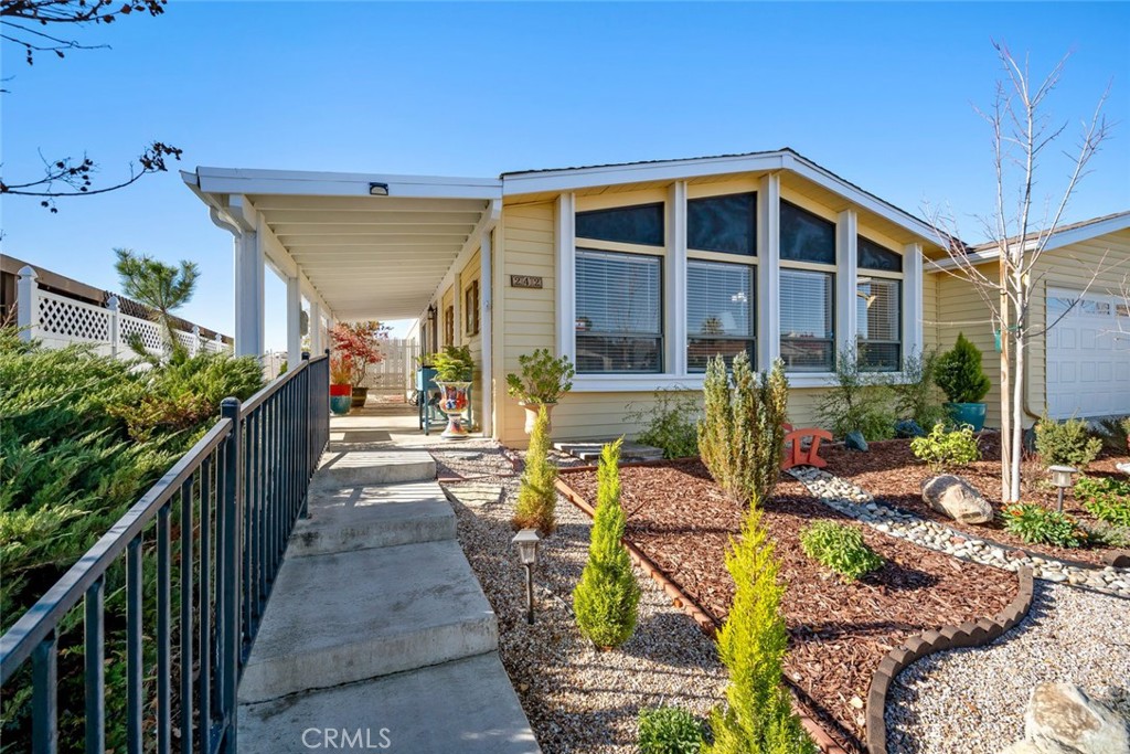 242 Partridge Ave, Paso Robles, CA 93446